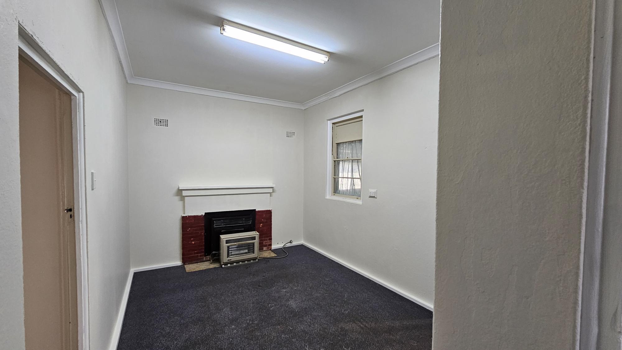 16 KITE ST, COWRA NSW 2794, 0房, 0浴, House