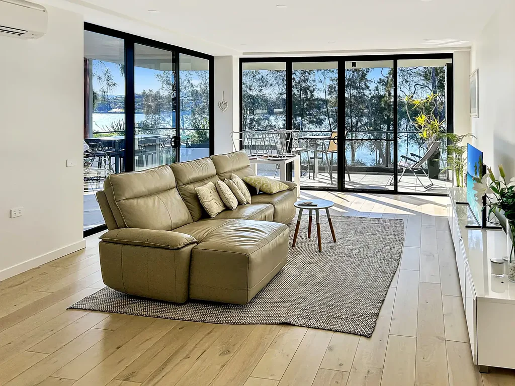 LUXURY WATERFRONT APARTMENT - LIFESTYLE MEETS CONVENIENCE
