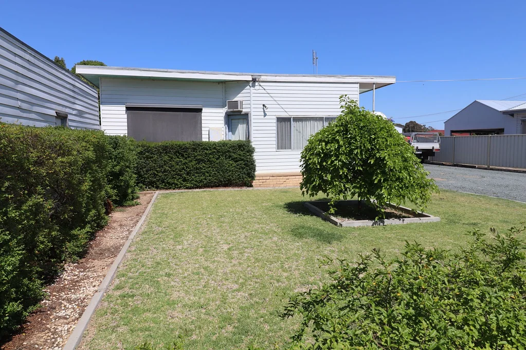 Cohuna 4 Bedroom FAMILY HOME IN CENTRE OF TOWN