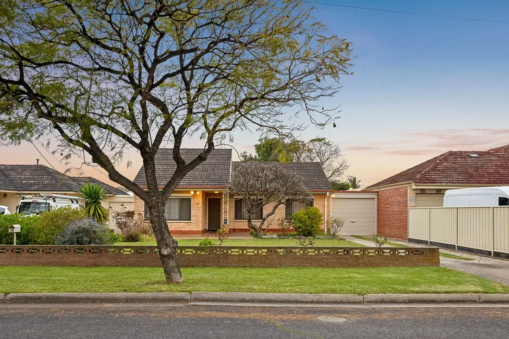 Seaton 4房  Welcome to Your New Place: Perfectly Positioned & Full of Potential