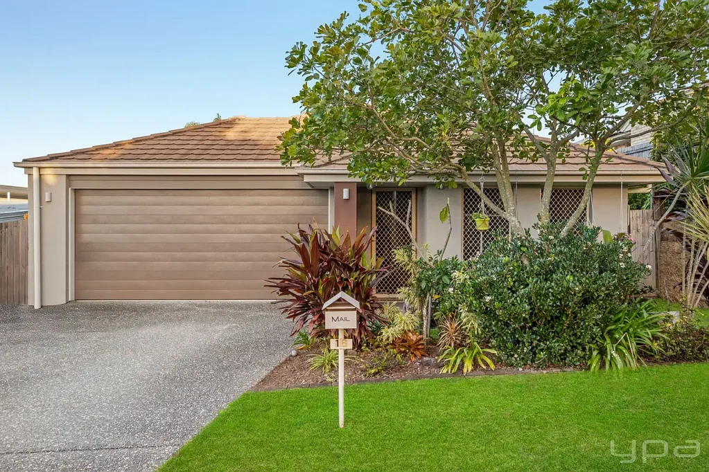 Pimpama 4房  Fine family living with all the bells and whistles!