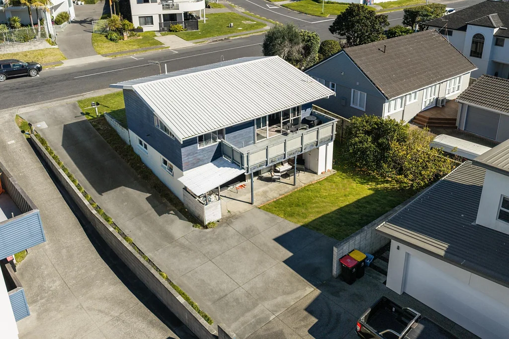 Mount Maunganui 4房  Beach close - Opportunity closer