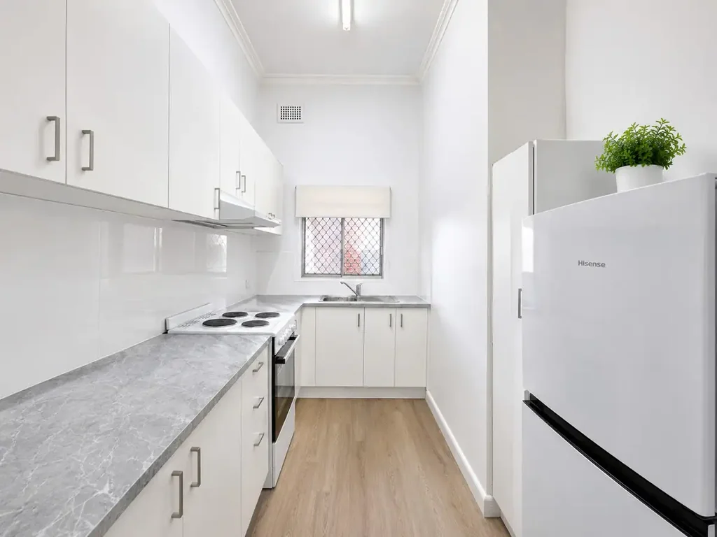 Freshly Renovated & Fully Furnished 2-Bedroom Apartment