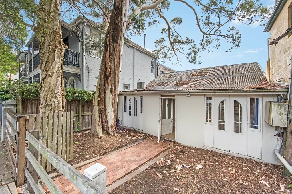 Annandale 3部屋 A Golden Opportunity