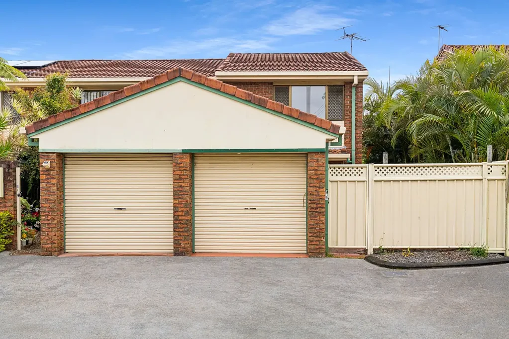 Beenleigh 3침실 LOW BODY CORP | PET-FRIENDLY | VACANT