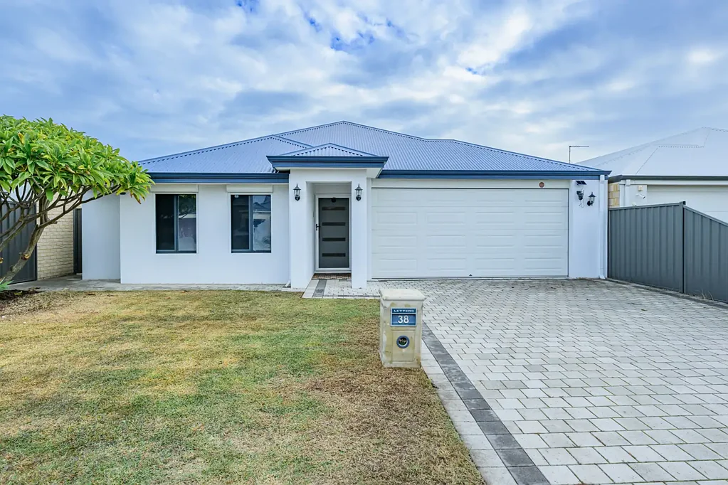 Canning Vale 4ห้องนอน Modern Family Living in a Convenient Canning Vale Location