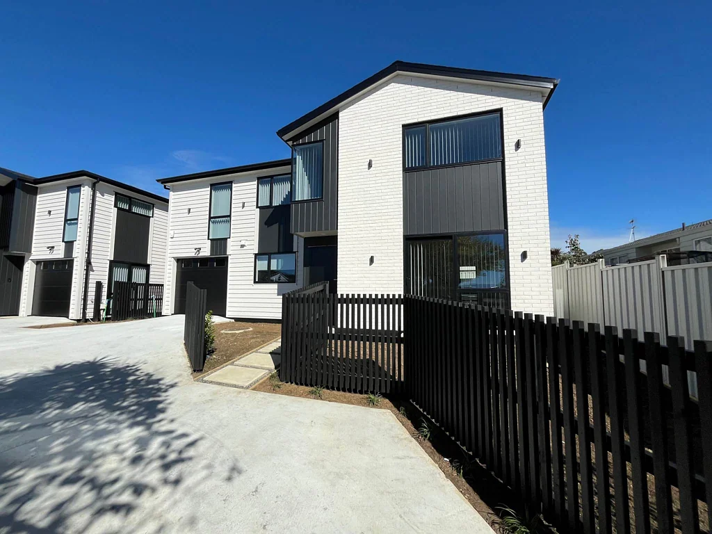 Brand-New 5 Bedroom Home for Rent