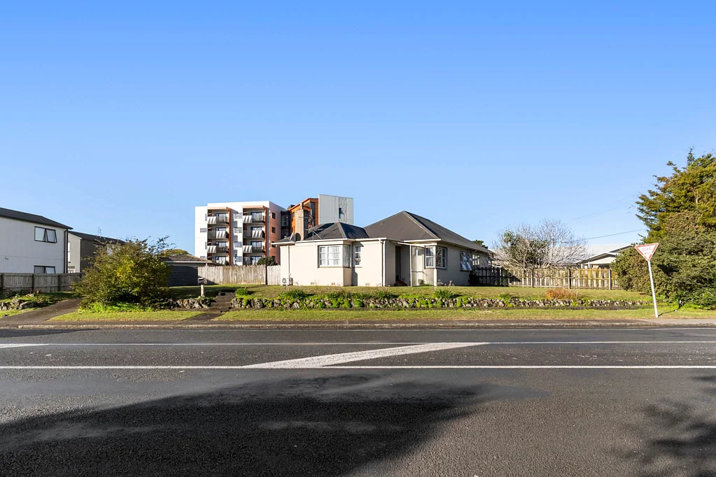 Pukekohe 2ਬੈੱਡਰੂਮ Convenient 2-bedroom Duplex