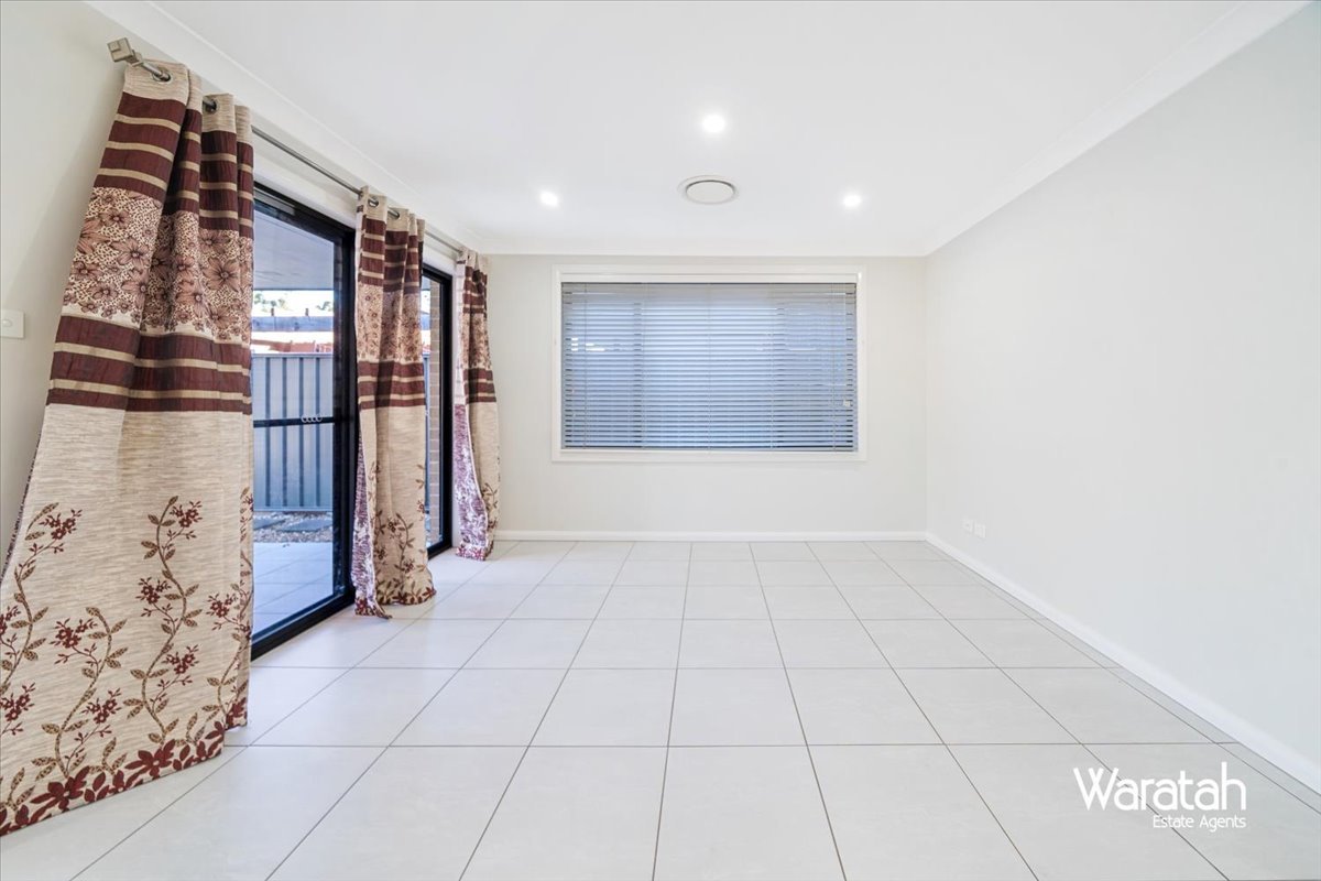 16 NAGLE ST, JORDAN SPRINGS NSW 2747, 0部屋, 0バスルーム, House