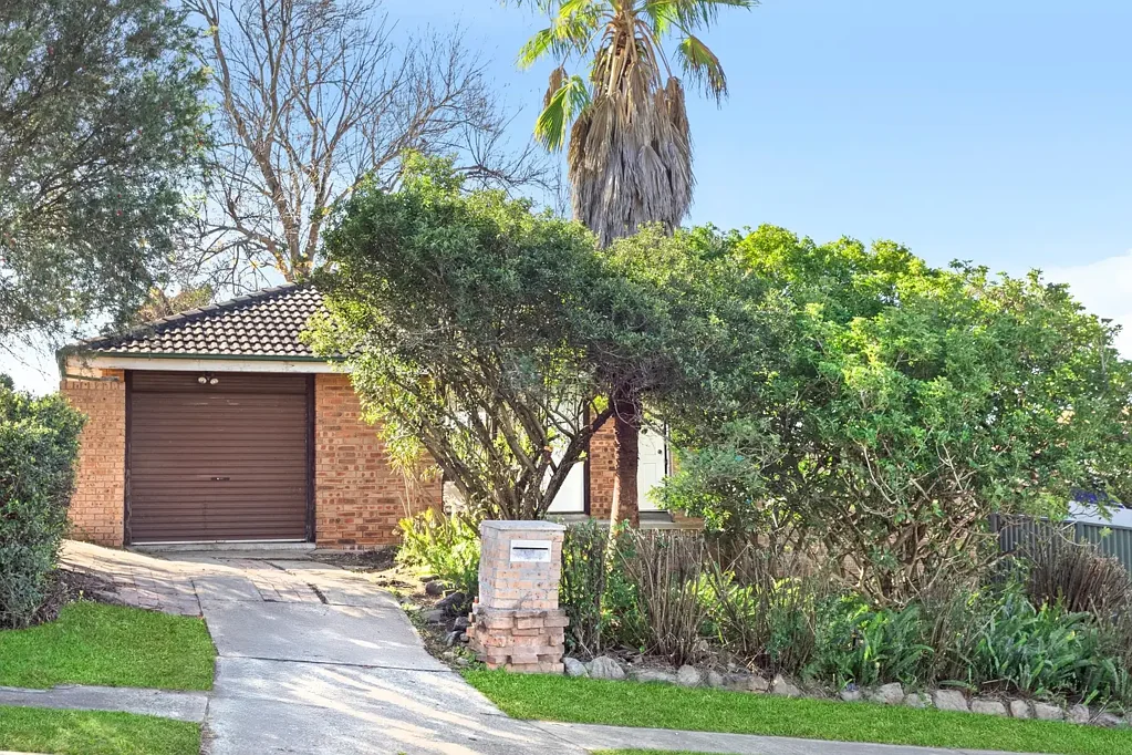 2 Stornoway Avenue, St Andrews, NSW 2566