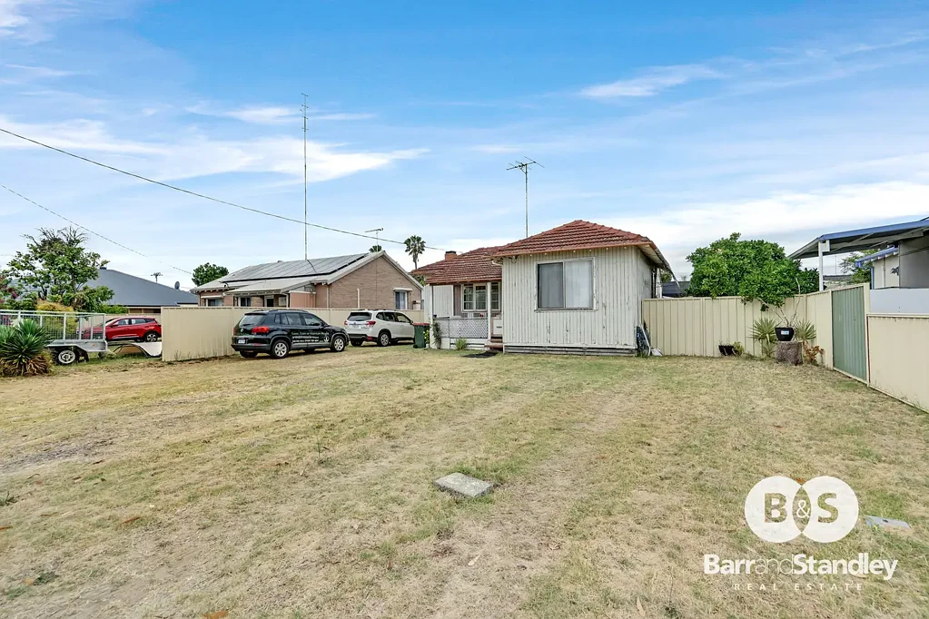 9 Woonnar Street, Carey Park, WA 6230
