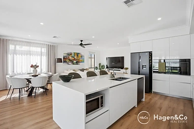 11 Glenesk Street, Madeley, WA 6065, 3 slaapkamers, 2 badkamers, House