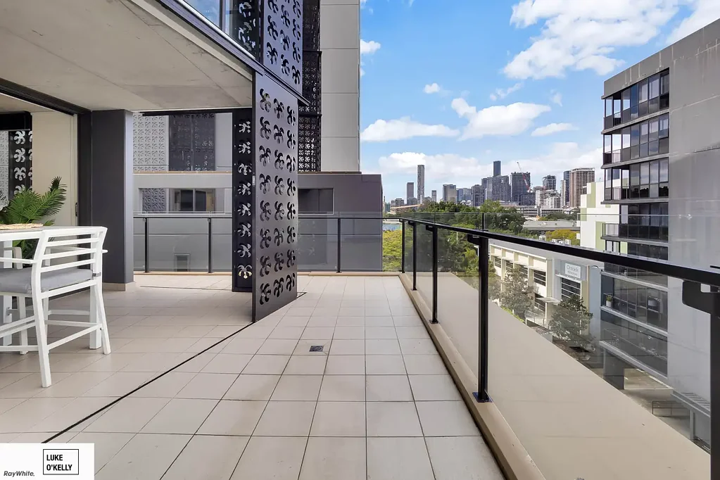 West End 2房 West End 现代生活的极致典范 The Ultimate in Contemporary West End Living