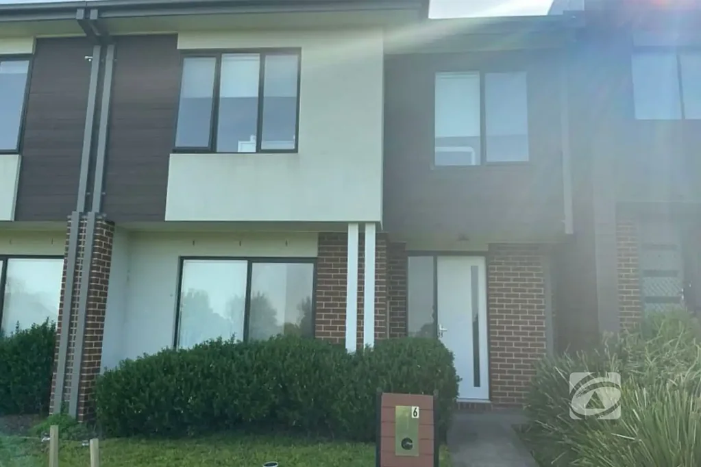 6 Todd Lane, Pakenham, VIC 3810, 4房, 2浴, Townhouse
