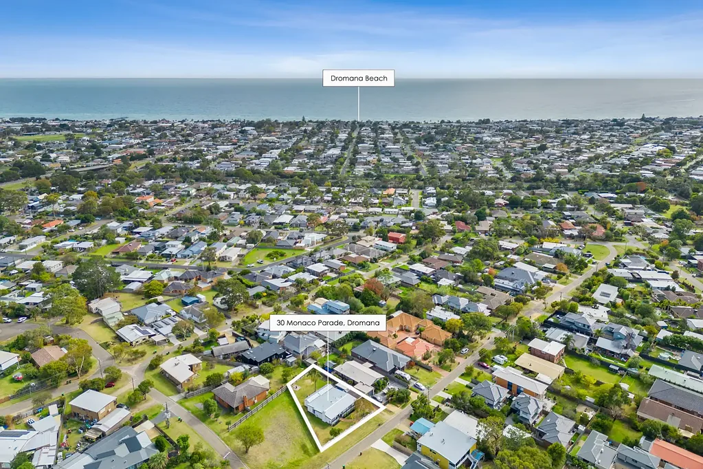 Dromana 3 Bedroom Open plan 'cool' with room to move