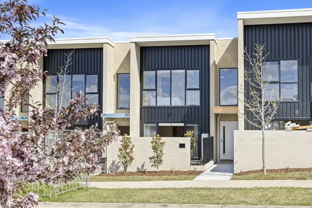 Googong 3 Bedroom MIO - 3 Bed, 2 Bath, Double Garage