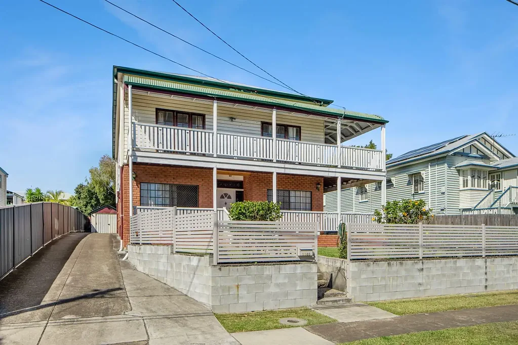 4 Bedroom Property in Prime Location!