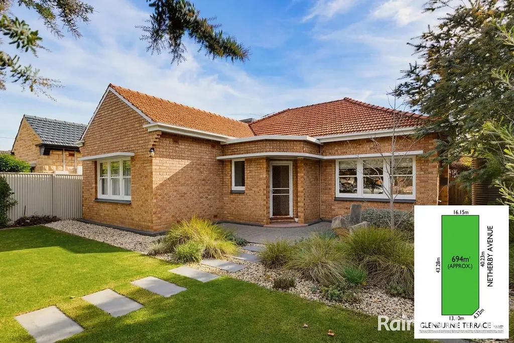 Plympton 3房  A Beautifully Cared For Home on a Rare Corner Allotment of 694m2!!