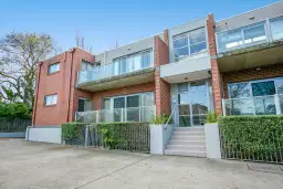 1/755 Plenty Road, Reservoir