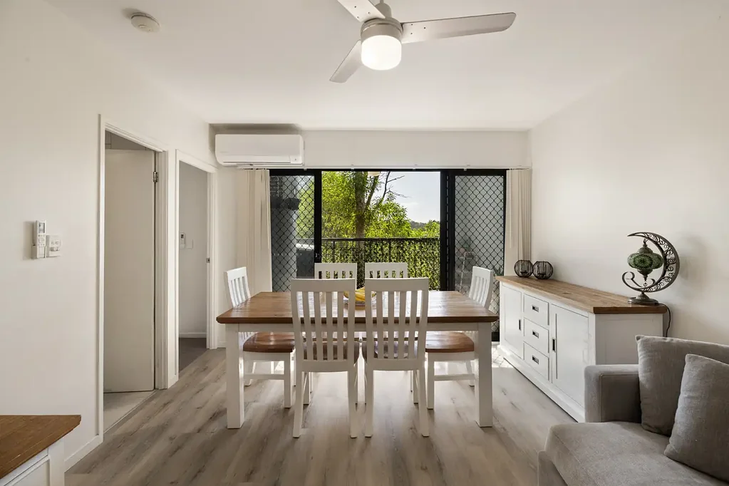 Eagleby 3部屋 Spacious Three-Bedroom Unit With Modern Interiors and Exceptional Storage