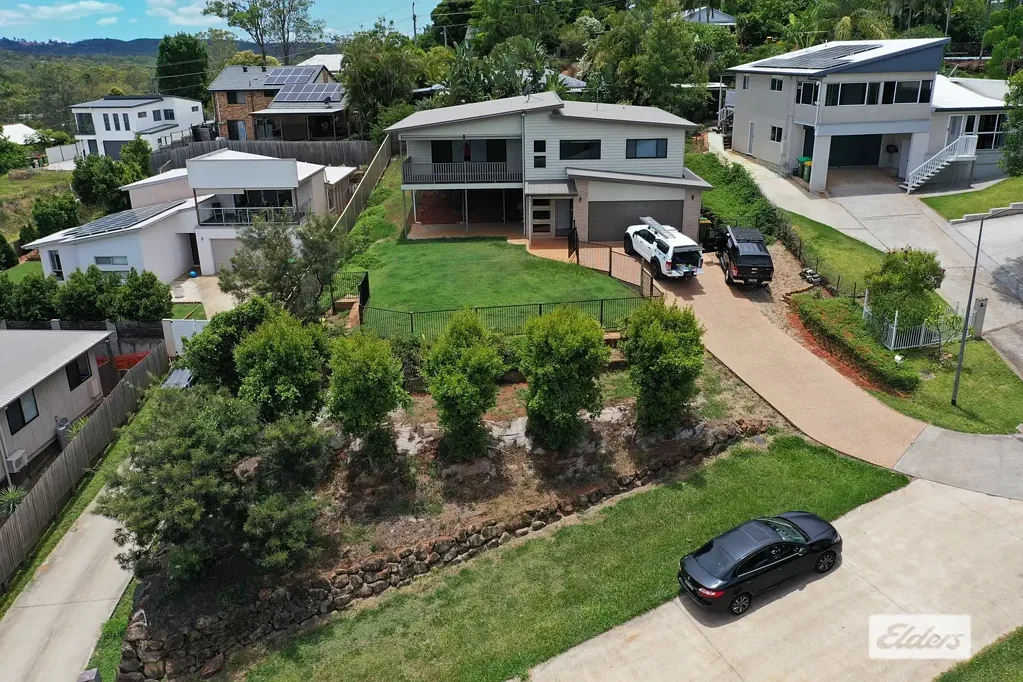 Cornubia 4Habitaciones Views as far as the eye can see!