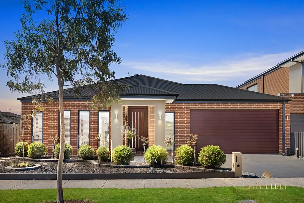 Point Cook 4房 宽敞砖贴面豪邸 挑高2.7米 双层玻璃 中央冷暖 层压木地板
主卧套间 新地毯 步入式衣帽间 私人卫浴
三卧配备风扇 步入式衣帽间 充足储物
双车库 电子操作 延长屋顶线 容纳拖车
户外露台 覆盖区域 established gardens 宁静视野
Princes Hwy近郊 公共交通便利 学校购物中心环绕 LOCATION-LUXURY-LIFESTYLE WITH 2 SEPARATE CAR GARAGES!!!!