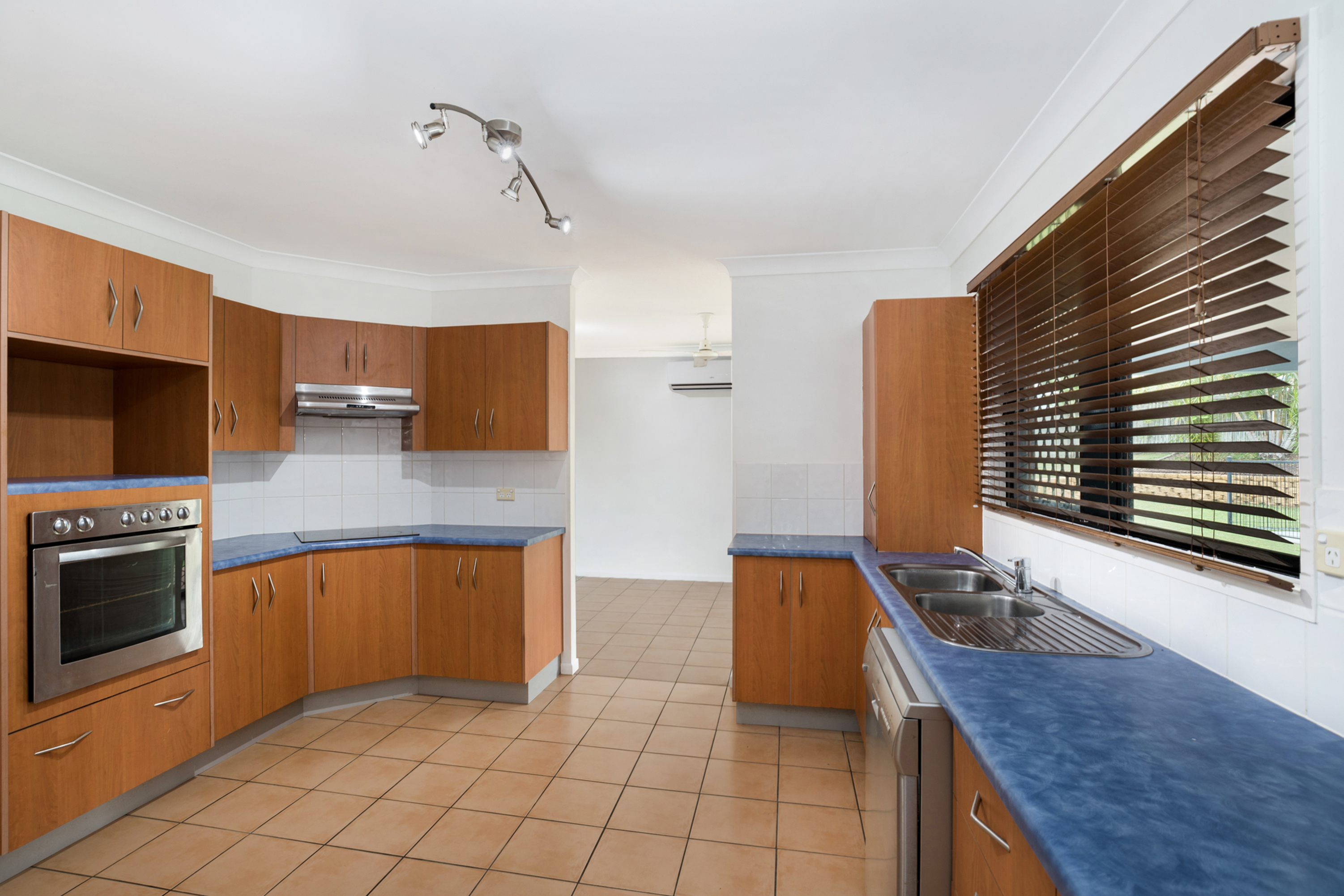 72 FRESHWATER DR, DOUGLAS QLD 4814, 0部屋, 0バスルーム, House