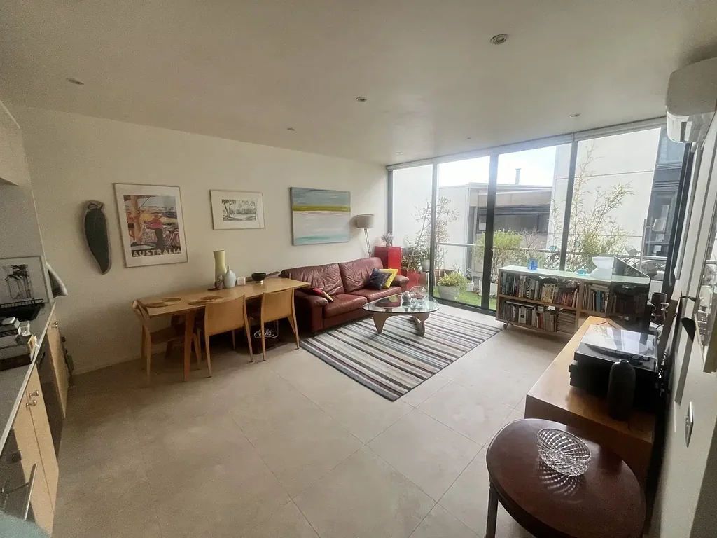 Modern Apartment Living in the Heart of North Melbourne!