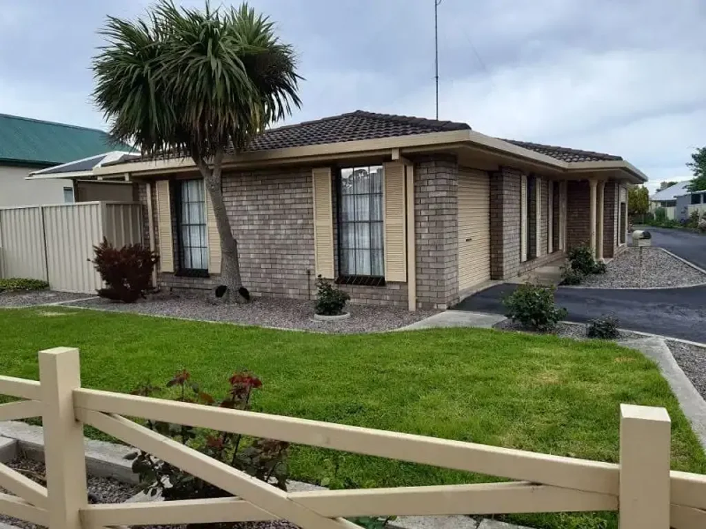 Mount Gambier 2房  PRESENTATION PLUS