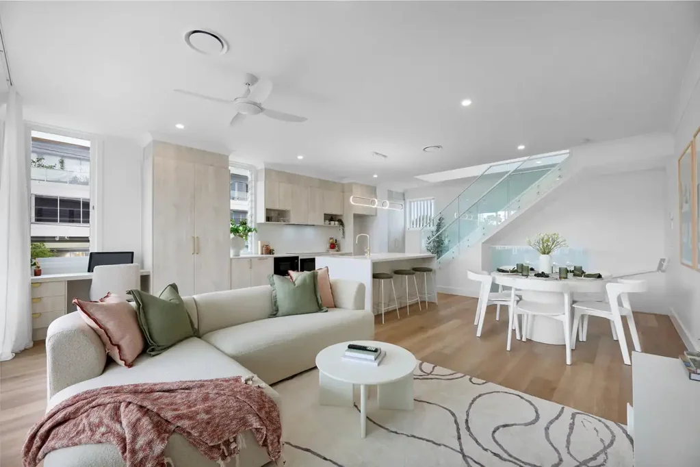 1/17 Bruce Avenue, Paradise Point, QLD 4216