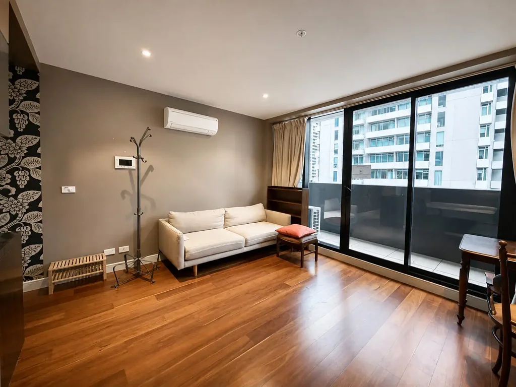 Furnished One-Bedroom Apartment next to the Park