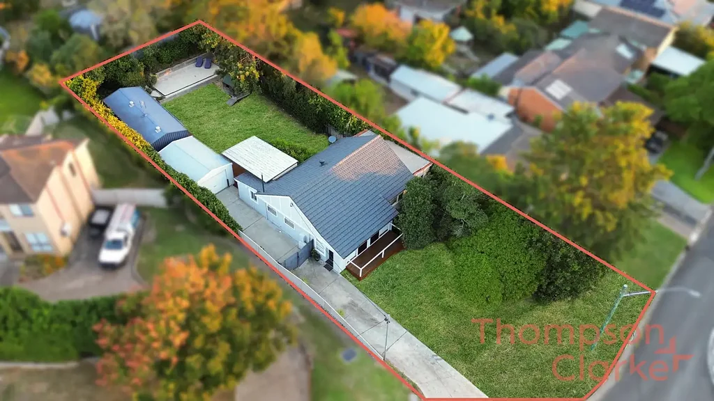 East Maitland 5कमरा Versatile Family Living with Self-Contained Studio in Prime East Maitland Location