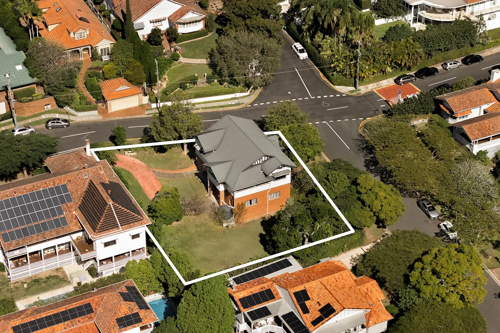 Clayfield 4 Slaapkamer Family Legacy and Landmark Opportunity on 1,062sqm