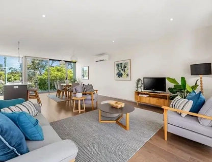 7/15-17 Railway Road, Blackburn, VIC 3130, 3 phòng ngủ, 2 phòng tắm, Townhouse