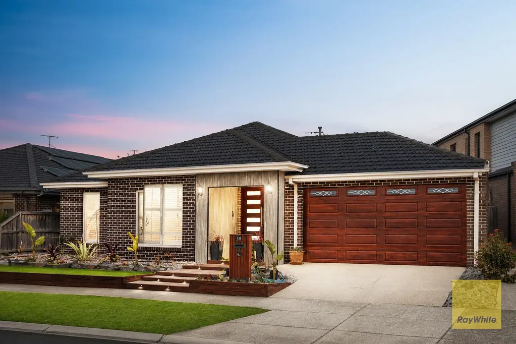 Point Cook 5chambre North-Facing Luxury | A State Of The Art Single-Level Masterpiece in Address Estate