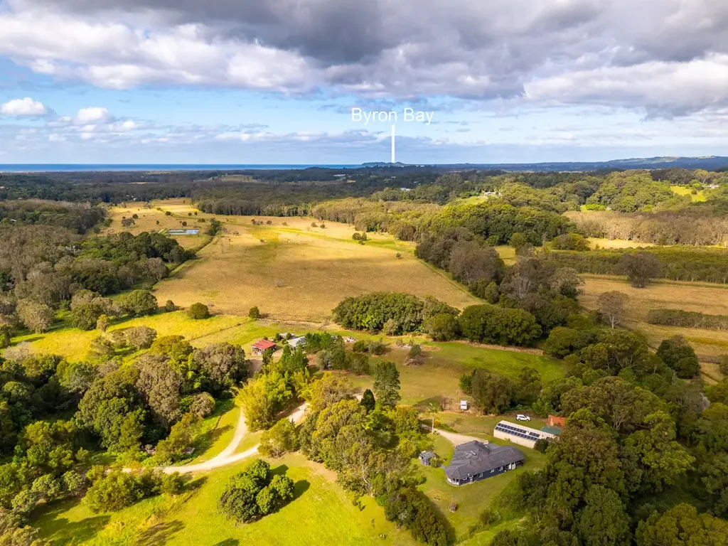 Myocum 4Habitaciones Myocum Acreage + Elevated Four-Bedroom Home + Sheds - Central to Byron , Brunswick Heads & Mullumbimby