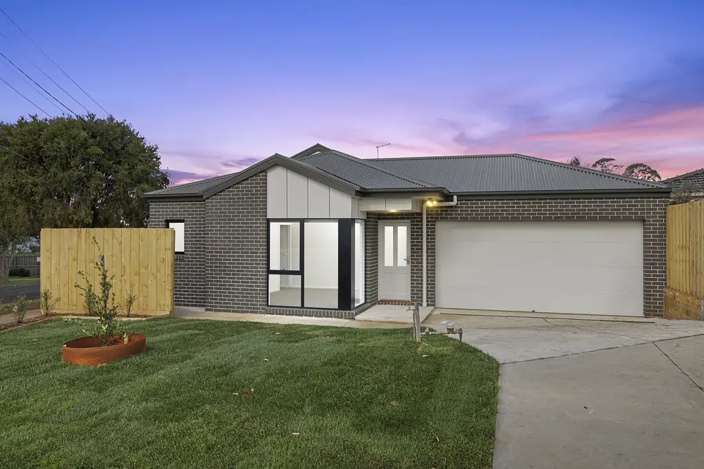 4 The Spinney, Belmont, VIC 3216