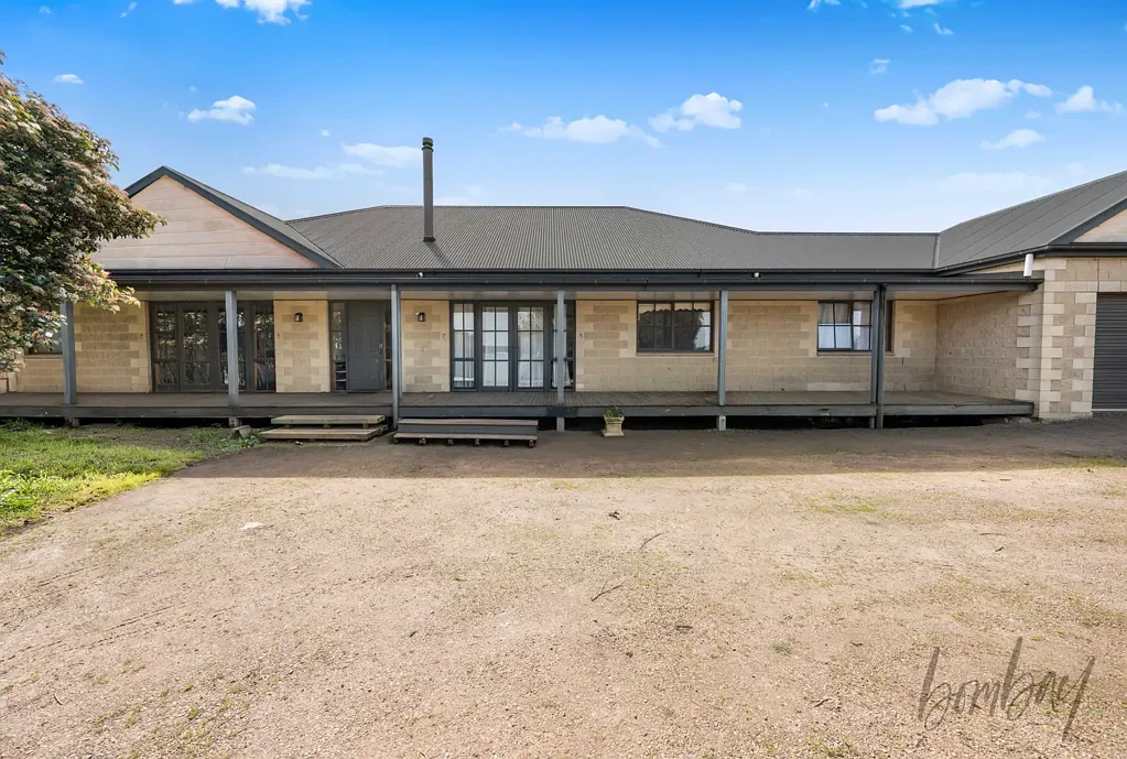 Beveridge 5Phòng ngủ Acreage Living with Space, Character & Endless Possibilities