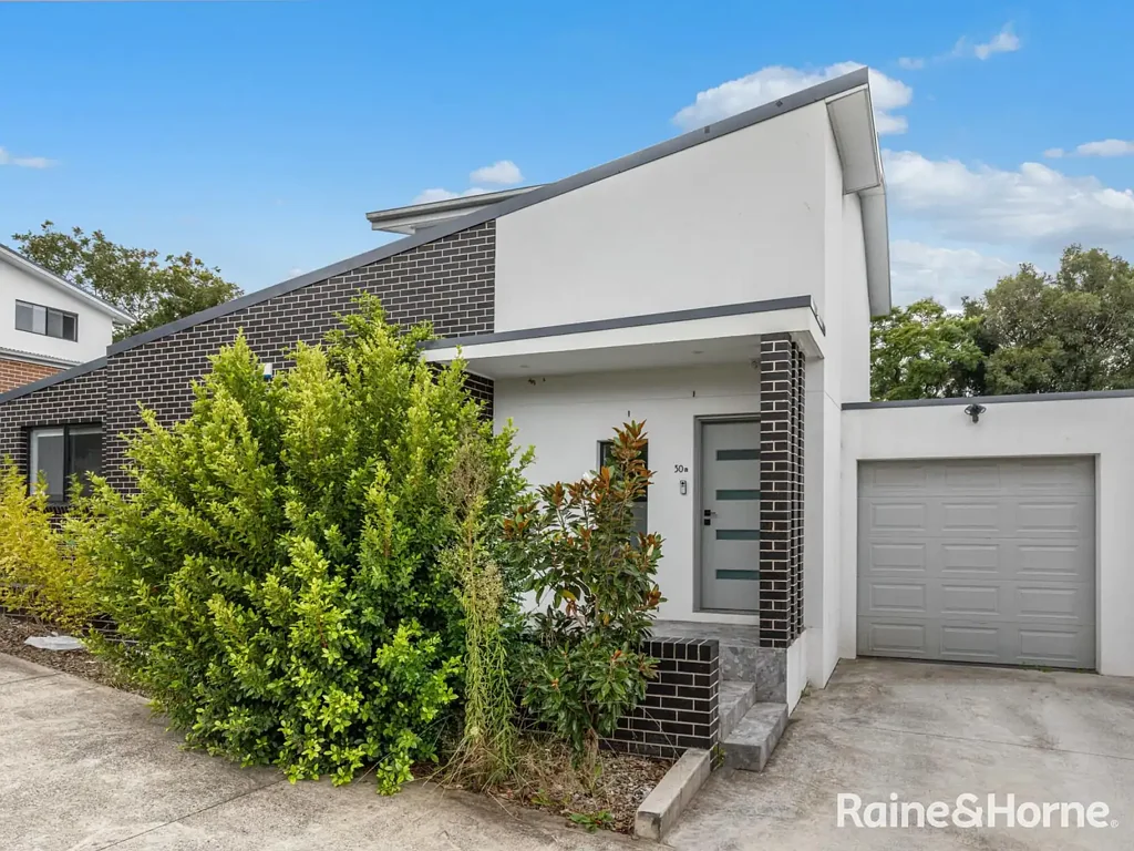 Wentworthville 4Moenga Torrens Title Duplex in a Prime Wentworthville