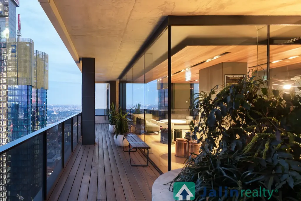 Melbourne 2房 墨尔本CBD核心 双卧公寓 近RMIT&中央车站 投资居家理想之选 Astute Investors: Instant Return Income!