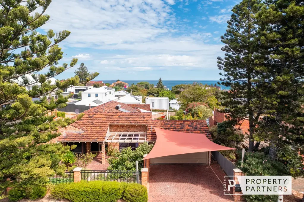 99 Stanley Street, Scarborough, WA 6019