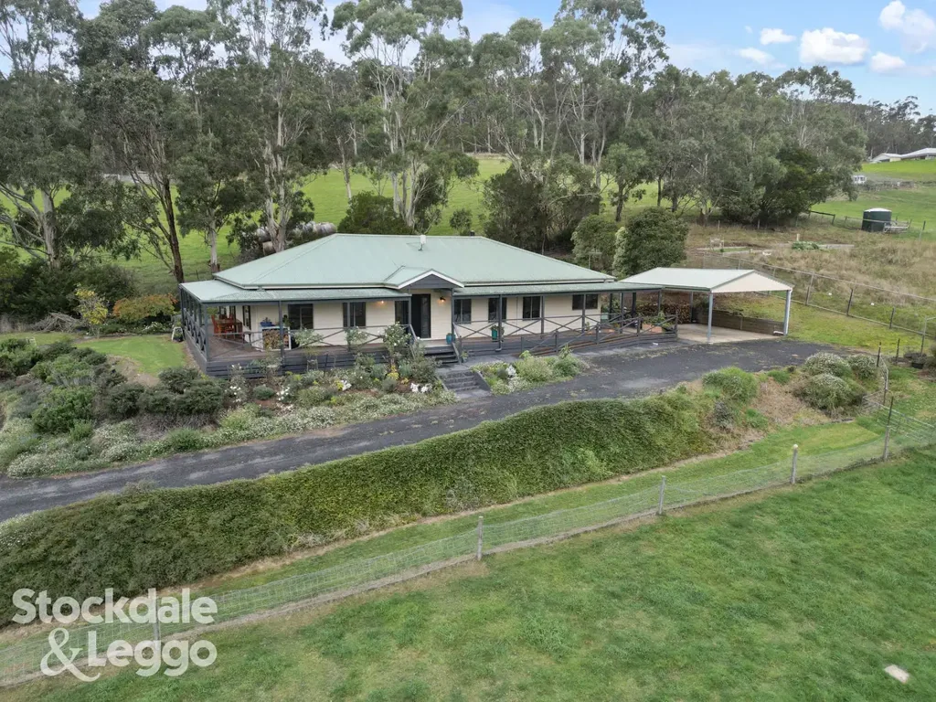 Boolarra 3房  TIMELESS COUNTRY CHARM WITH STUNNING RURAL VIEWS