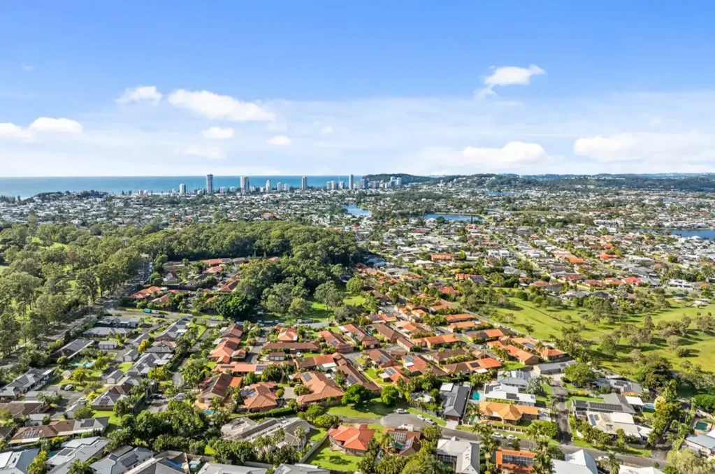 34/12 Landau Court, Miami, QLD 4220