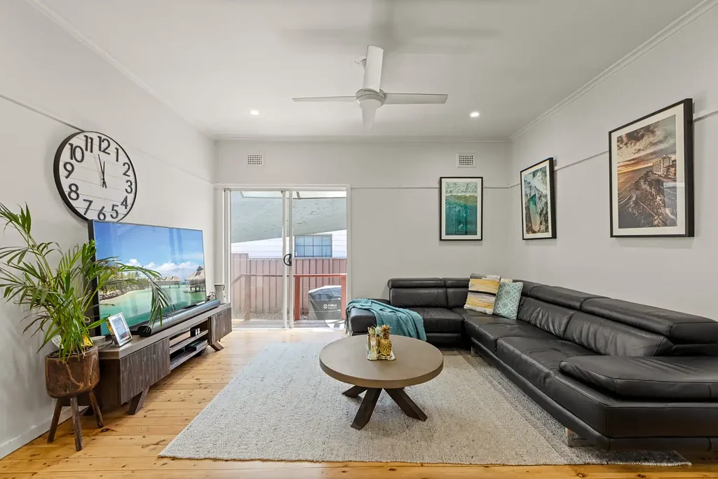 17 Kenneth Avenue, Kirrawee, NSW 2232