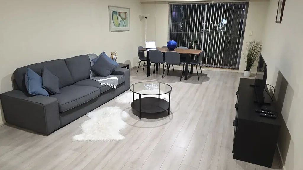 $1340 per week - FULLY FURNISHED
