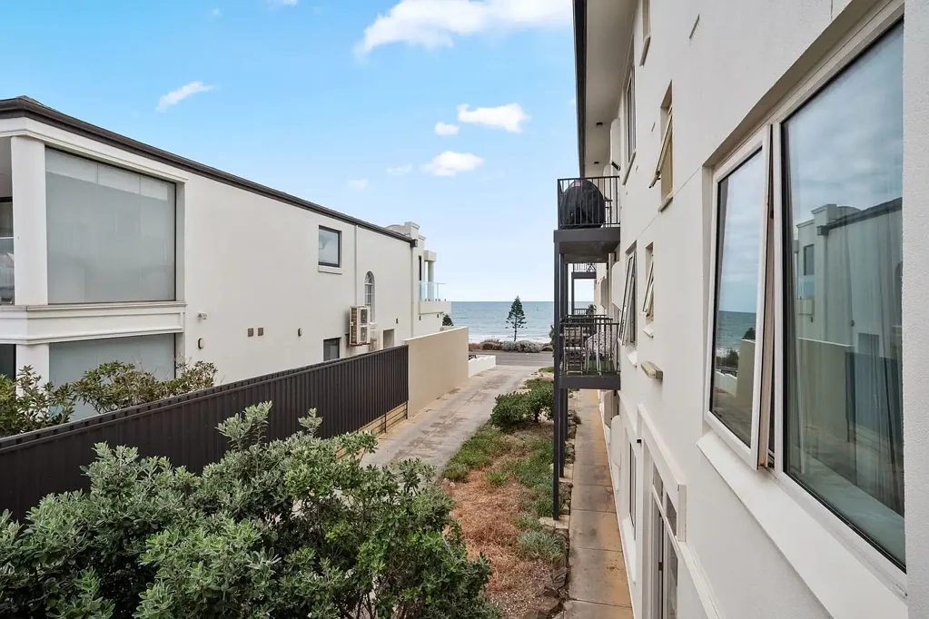 Glenelg North 2कमरा An Easy Coastal Base on the Esplanade