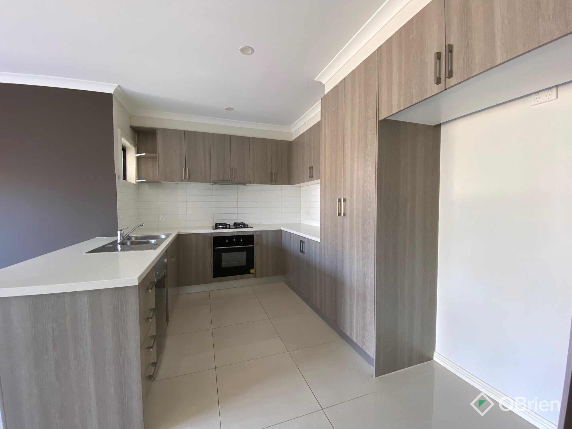 UNIT 2 27 BEAUMONT PDE, WEST FOOTSCRAY VIC 3012, 0 ห้องนอน, 0 ห้องน้ำ, Townhouse