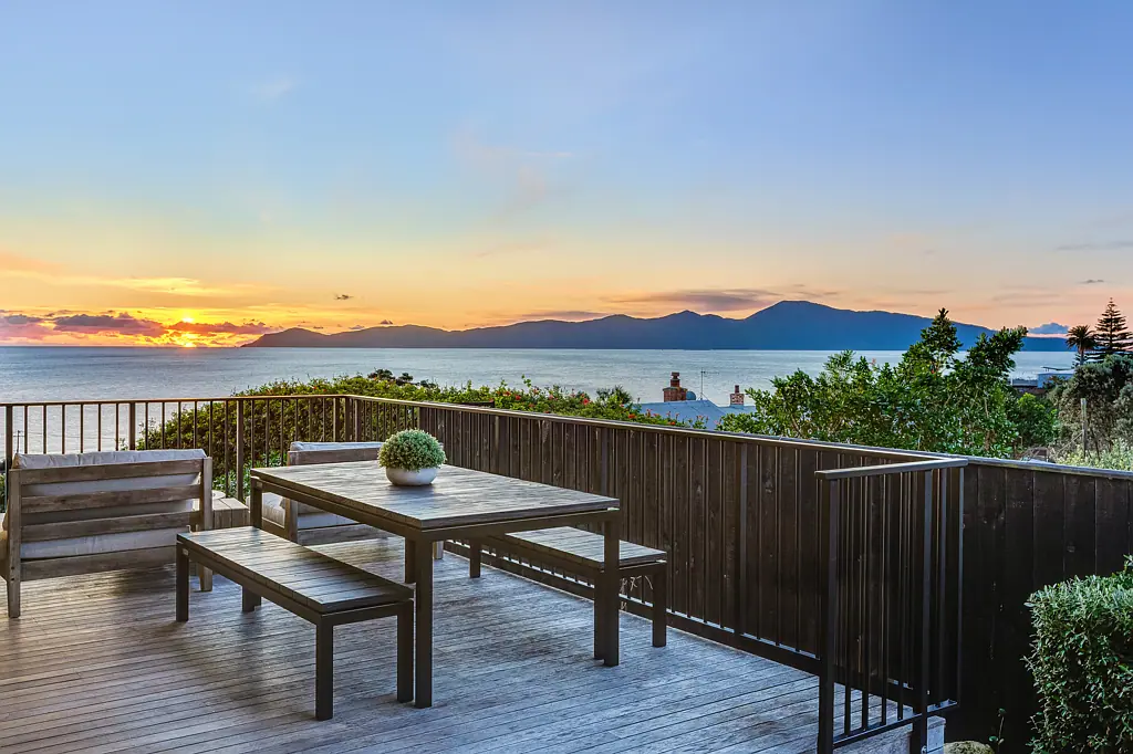 Raumati South 4chambre Elevated Living Redefined