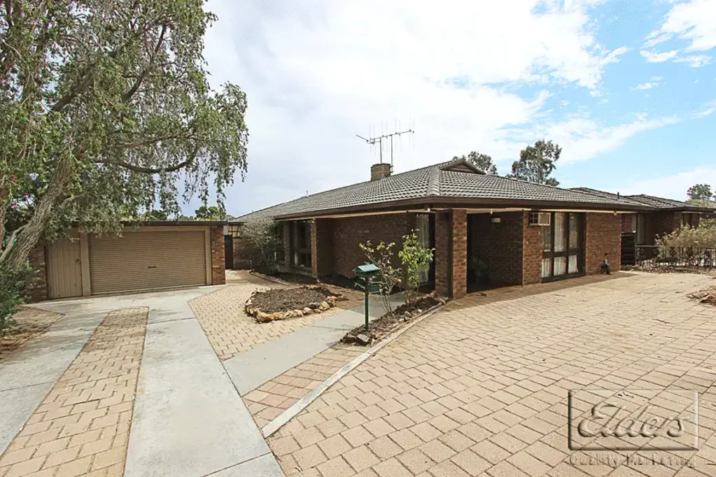 Large Family Home in Highly Sought After Strathdale