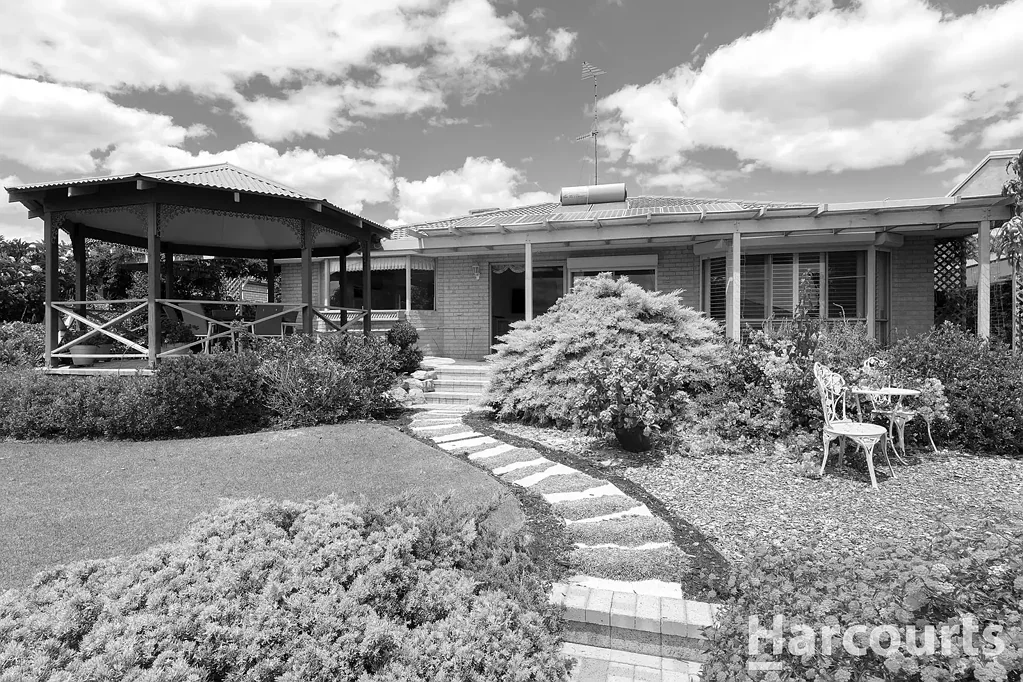 40 Waterside Drive, Dudley Park, WA 6210